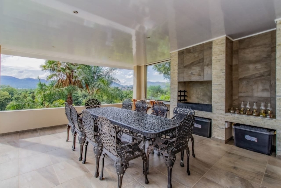 5 Bedroom Property for Sale in Meerhof North West